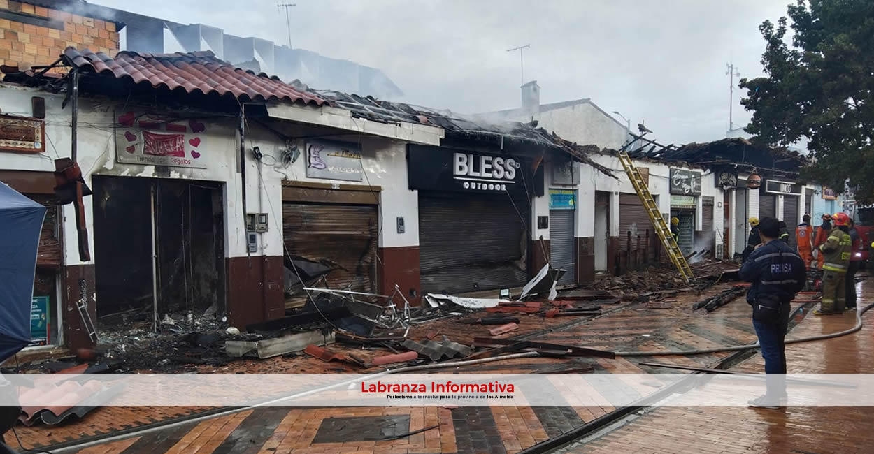 15 locales comerciales afectados por incendio en Chía