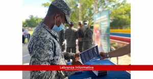 Feria universitaria en el Comando Aéreo de Combate Nº 1