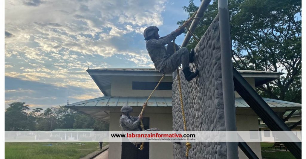 Más de 40 militares realizan el curso básico de combate irregular