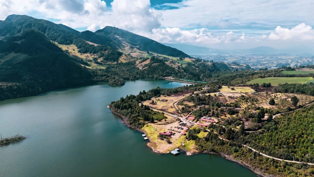 ¿Por qué debería llover preferiblemente en las noches para que los embalses del centro del país se recuperen? La CAR lo explica