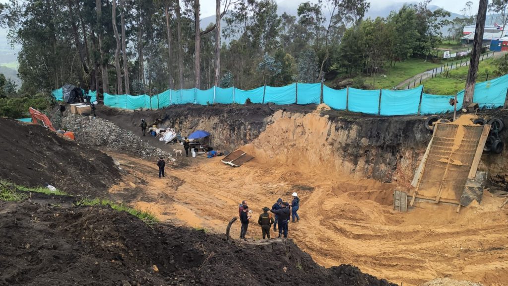 Infractores y reincidentes: CAR suspende actividad de minería ilegal en La Calera