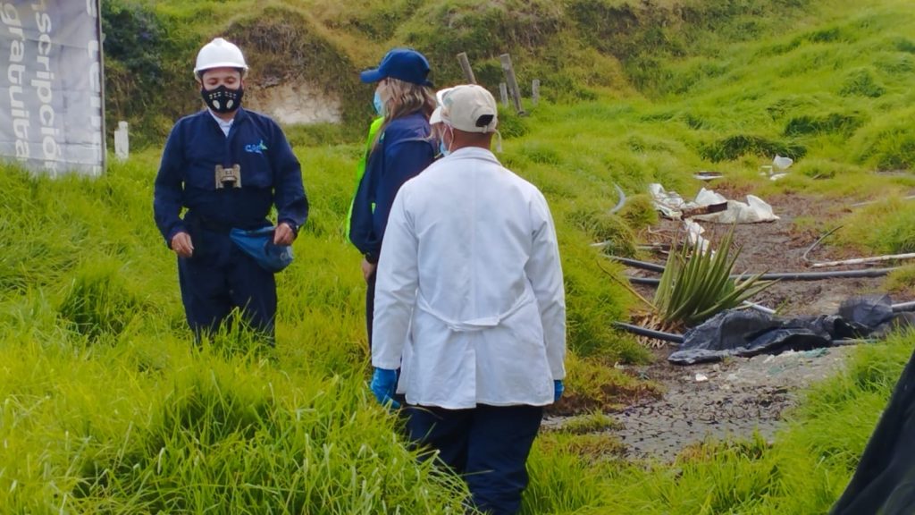 CAR suspende actividades de una compostera en Bojacá, Cundinamarca, por vertimientos directos al suelo