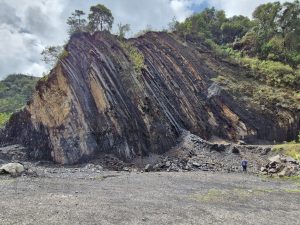 CAR frena explotación ilegal de 3 canteras en San Francisco y Villeta, Cundinamarca