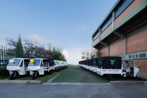 CAR entregó 38 motocargueros para reemplazar vehículos de tracción animal en Madrid, Cundinamarca