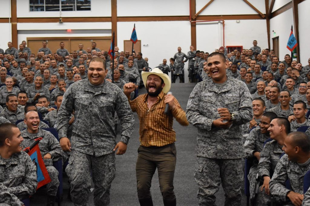 Esfuerzo de los Soldados de Aviación, reconocido durante jornada de esparcimiento