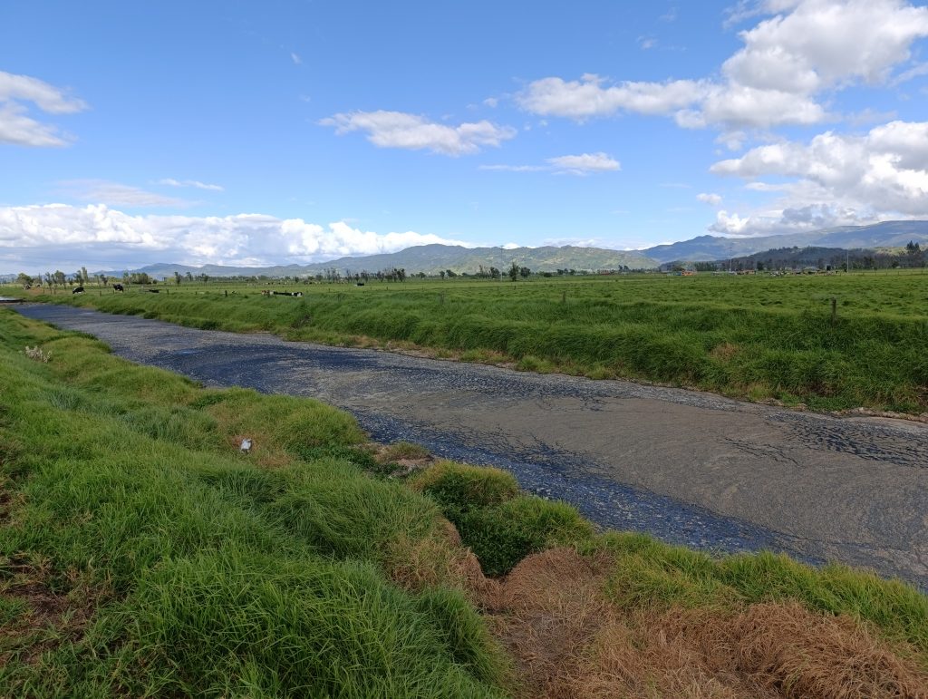 CAR pone freno a malas prácticas ambientales de empresa lechera en Fúquene, Cundinamarca