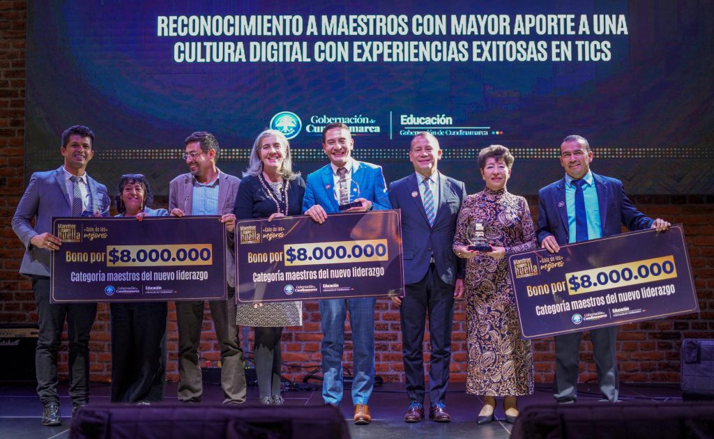 Cundinamarca entregó $500 millones de pesos en incentivos para premiar a los maestros que dejan huella