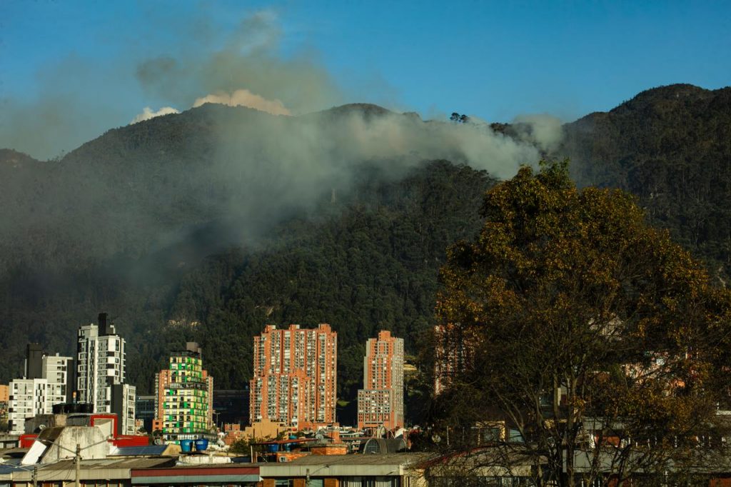 CAR y Defensa Civil firman convenio para la atención de emergencias ambientales en la jurisdicción