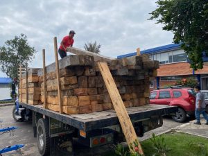 Autoridades decomisan 186 bloques de madera sin salvoconducto transportados desde Gachancipá, Cundinamarca