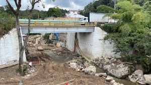 CAR suspendió maniobras de socavación en río de Silvania, Cundinamarca, que hacían parte de la ampliación de la vía Bogotá - Girardot