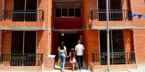 Gobernación y sector bancario se unen para impulsar vivienda digna en Cundinamarca