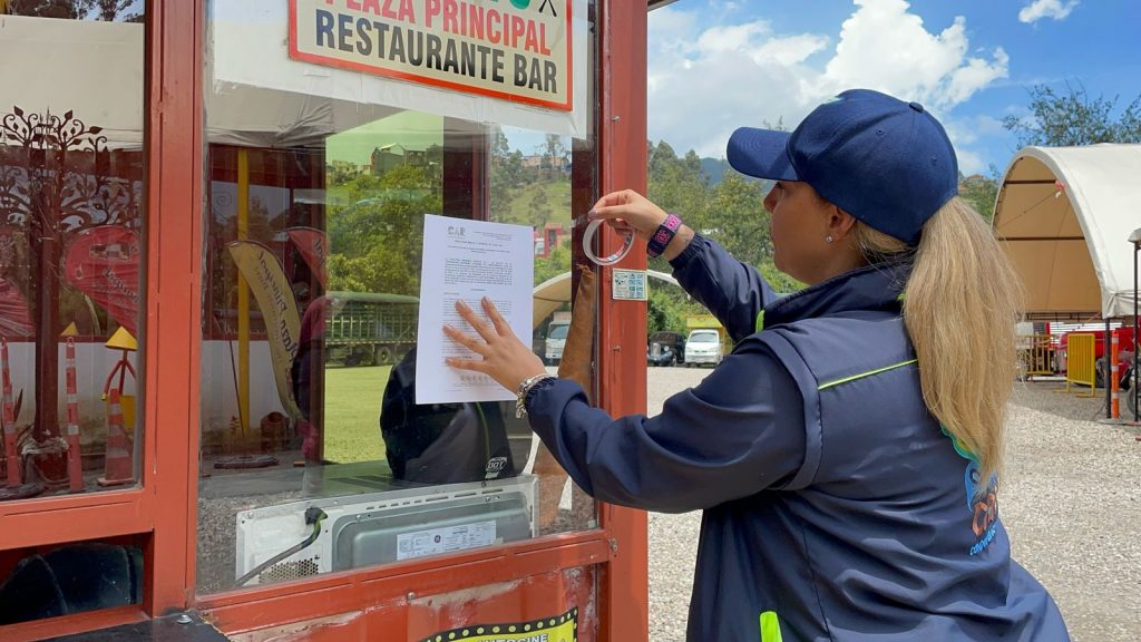La CAR impuso dos medidas preventivas en una cantera y una en un restaurante de La Calera, Cundinamarca