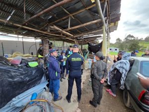 Autoridades suspenden descargas contaminantes de una curtiembre en Chocontá Cundinamarca.