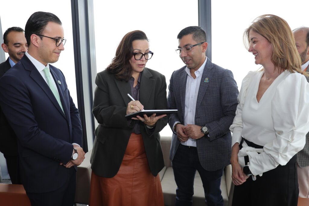 CAR y PepsiCo firman importante acuerdo para implementar el primer plan piloto de recarga artificial de acuíferos en Colombia