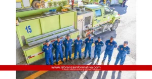 Entre el fuego y el deber: la heroica labor de bomberos aeronáuticos