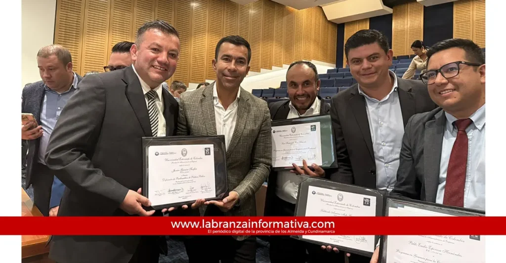 Alcalde de Chocontá y varios de Cundinamarca se graduaron del programa en gestión territorial