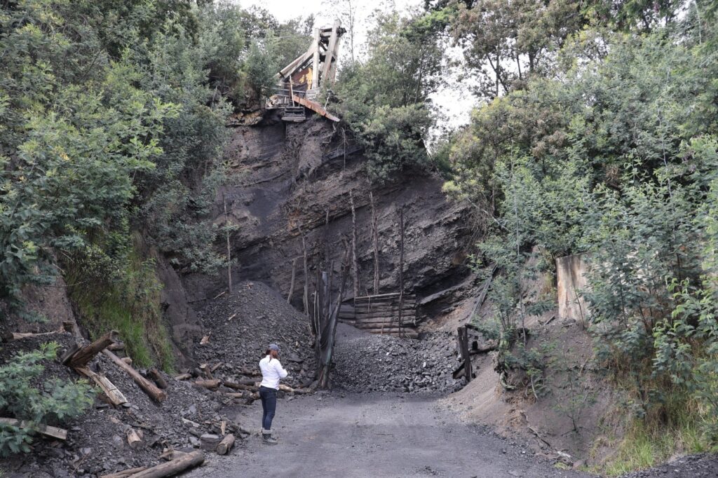 Autoridades suspenden mina ilegal de carbón que invadía ronda hídrica en Cucunubá (Cundinamarca)