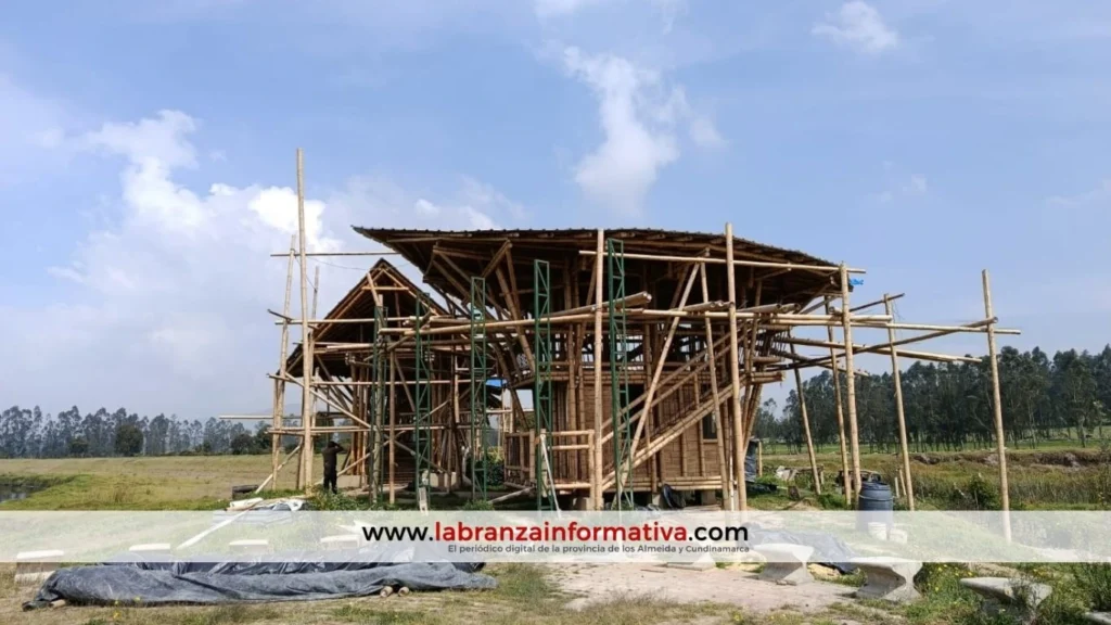Construyen infraestructuras para uso ciudadano y avistamiento de aves en el Parque Lineal Río Bogotá