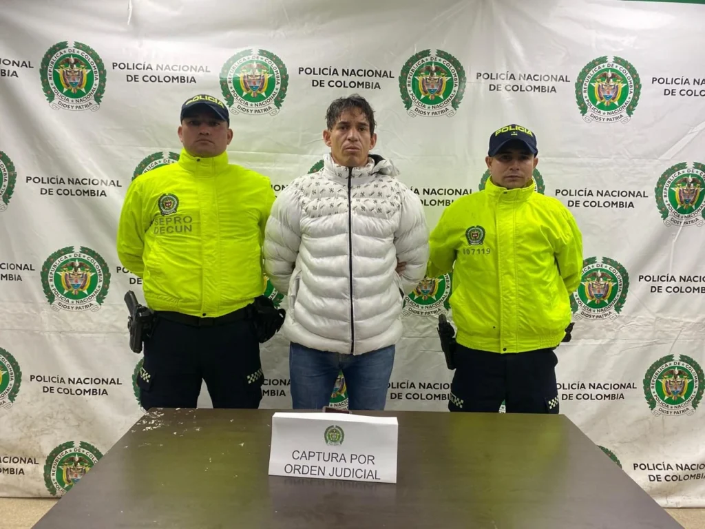 Captura en Suesca a extranjero acusado de abusar sexualmente de 3 menores, incluida su hija