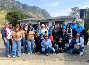 Cundinamarca embellece sedes educativas rurales con aportes de funcionarios: 8 instituciones intervenidas con $120 millones