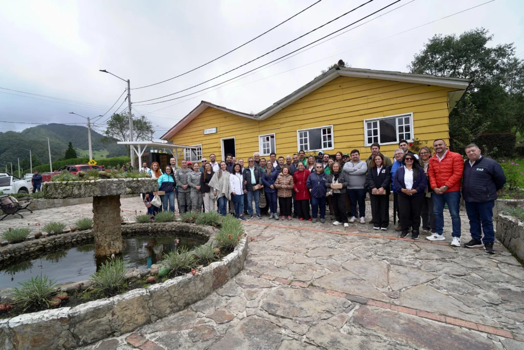 CAR blinda los páramos: Cundinamarca contará con su primer jardín botánico de especies de alta montaña andina
