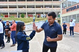 Alianza entre Corona y la Gobernación de Cundinamarca mejorarán 106 sedes educativas del departamento