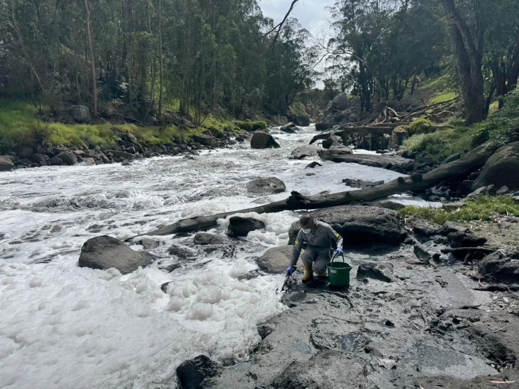 CAR detecta residuos de medicamentos en el río Bogotá