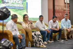 Cundinamarca presenta a organizaciones campesinas medidas frente a la sequía