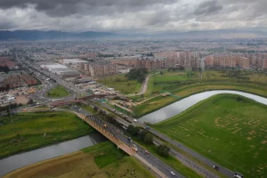 Romper jarillones en sequía es la causa de inundaciones en invierno: la CAR advierte responsabilidad de privados