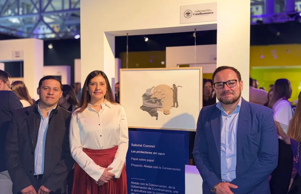 Cundinamarca recibe premio nacional por vincular la apicultura con la conservación de bosques y fuentes hídricas